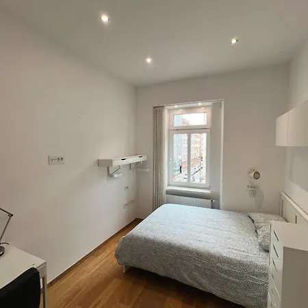 公寓 Apartment Ljubljana *
